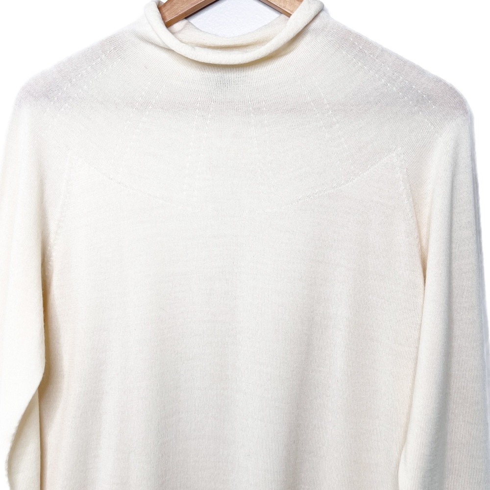 Uniqlo x Theory Womens 100% Wool Turtleneck Sweater Off White Cream Size Small - Picture 3 of 8